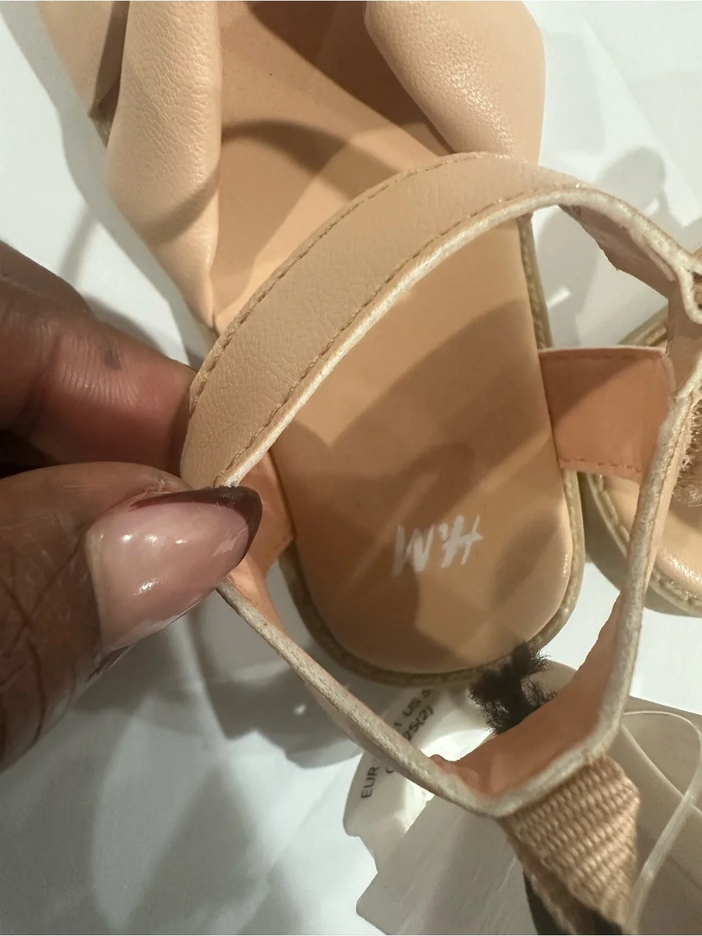 H&M Toddler Neutral Knot-Front Sandals in Beige
